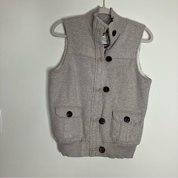 Old Navy Jackets & Blazers - Old Navy faux fur lined vest L